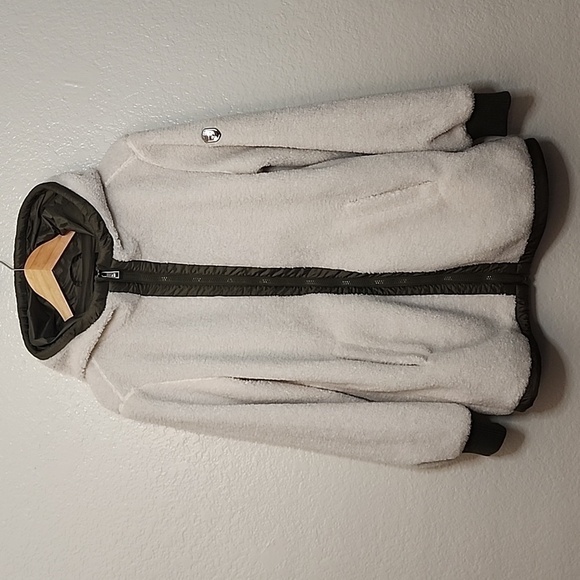 1 Madison Expedition Heritage Edition Teddy Sherpa Jacket in Cream/Olive - Picture 1 of 14